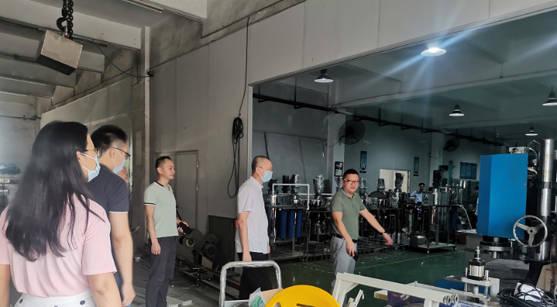 龍城街道退役軍人管理站及嶂背社區(qū)走訪慰問(wèn)金泰瀛2位越戰(zhàn)老兵活動(dòng)